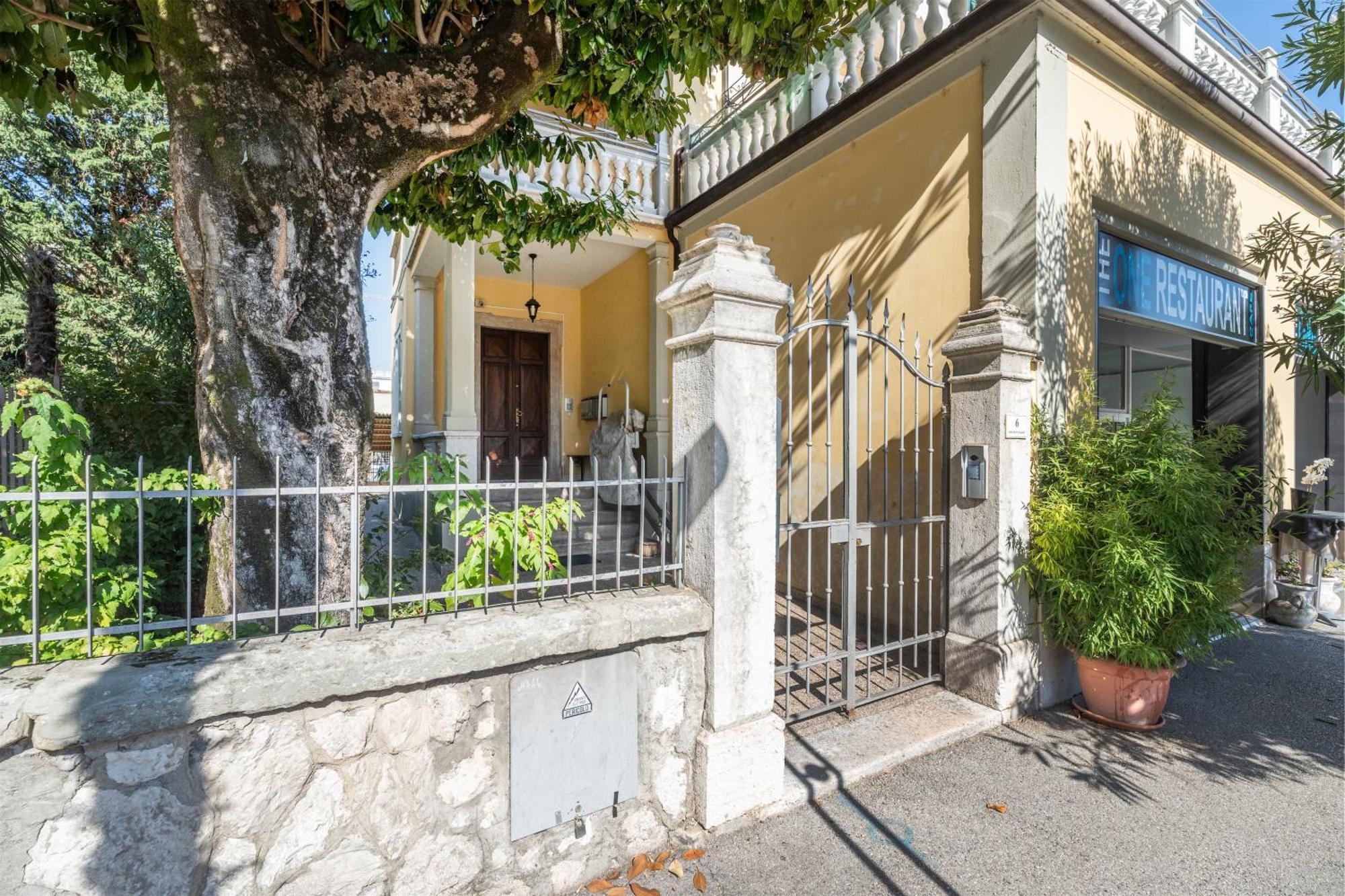 Villa Liberty - Next To Fraglia Vela Riva Экстерьер фото